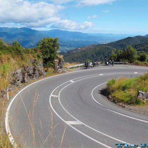The modern road still follows the course of the one completed in 1900, and though it is less than 60 kilometres from Riwaka to Takaka, the winding and precipitous route takes a good hour to drive.