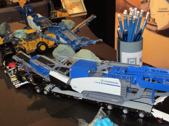 8. Models displays on the Wirtgen Group stand. 